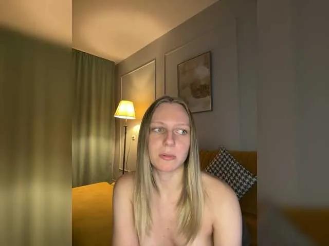 Offline HotWillow on BongaCams