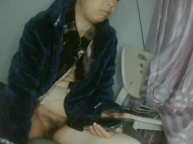 Offline hujiajiajia1314 on BongaCams