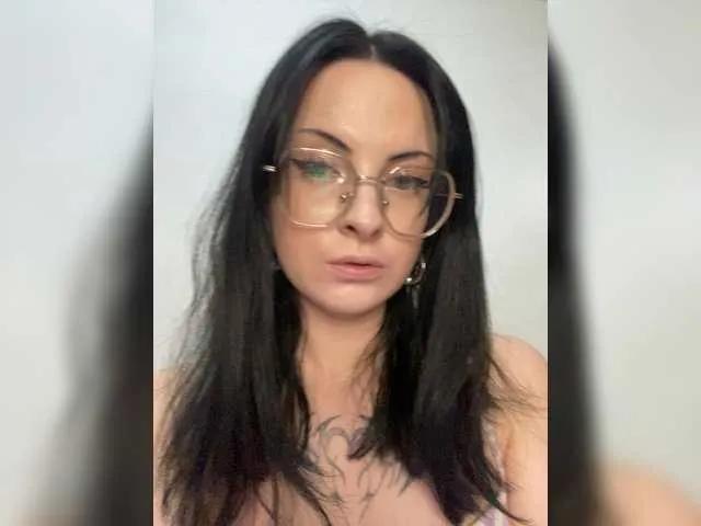 Offline IlonaSai on BongaCams