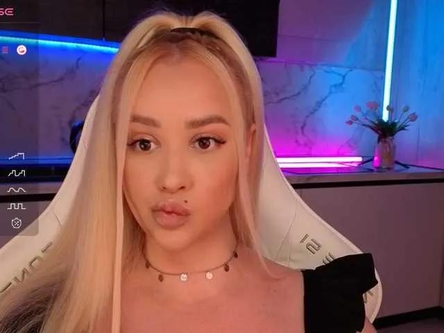Offline In-your-fucking-mind on BongaCams