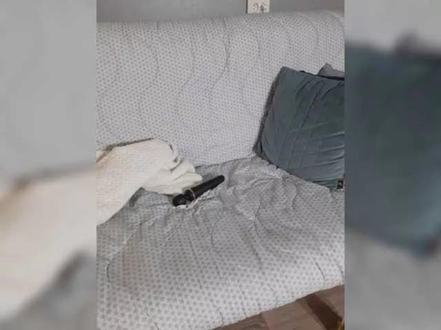 Freechat Incredible123 on BongaCams