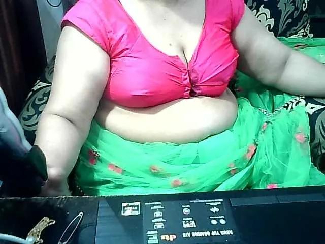 Offline Indianbhabhimilf40 on BongaCams
