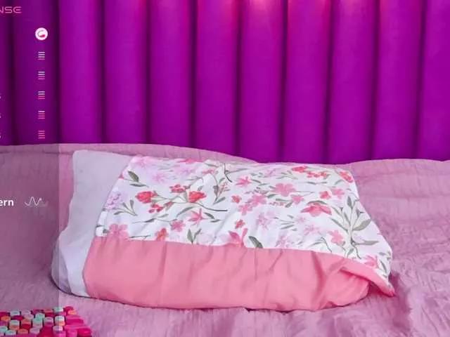 Offline Indiancutiie on BongaCams