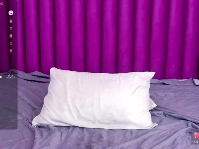 Offline Indiancutiie on BongaCams