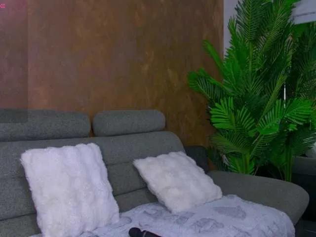 Offline InnesTaylor on BongaCams