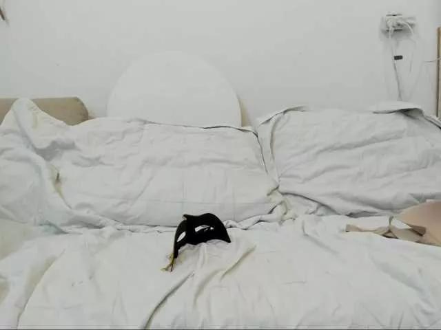 Offline IsraelyGirl on BongaCams