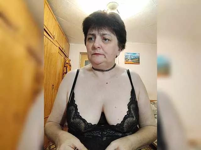 Offline IsXLoves on BongaCams