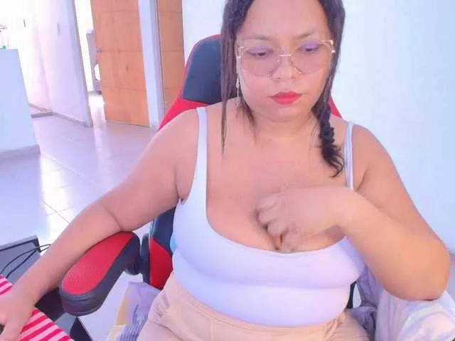 Freechat italy-boobs on BongaCams