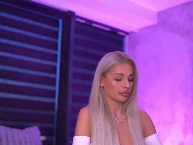 Offline IvyRowa on BongaCams