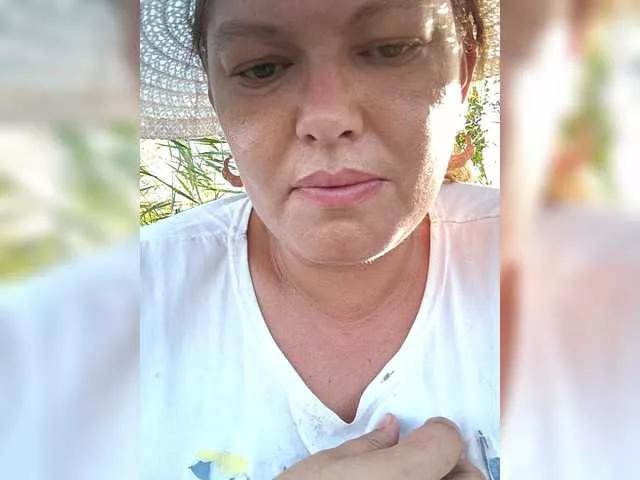 Freechat Juliamad on BongaCams