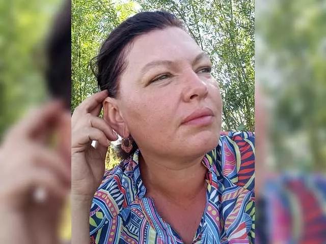 Freechat Juliamad on BongaCams