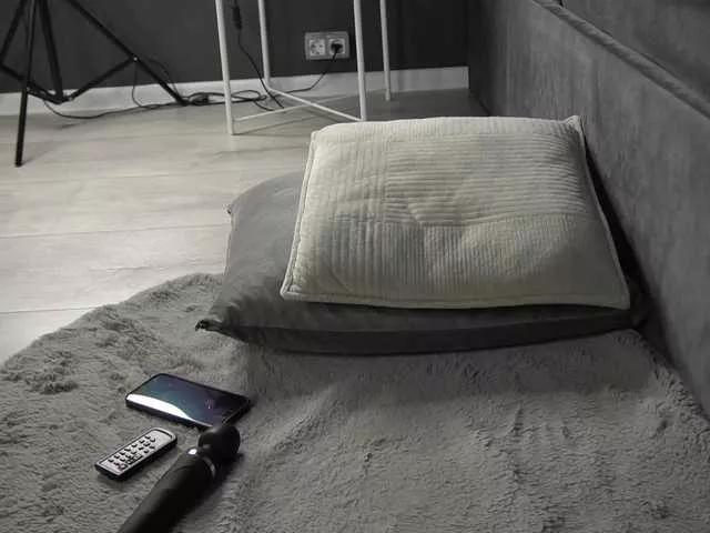 Offline KatelynSparks on BongaCams