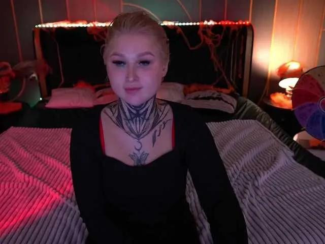 Offline KellyBabbe on BongaCams