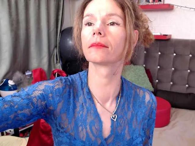 Offline kellysurfing on BongaCams