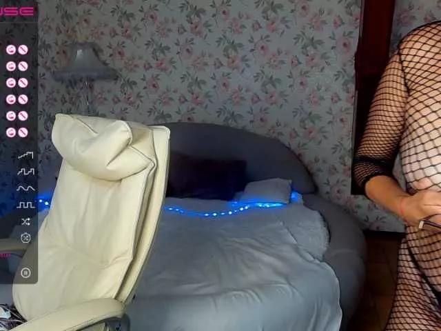 Freechat KiraRoxx on BongaCams