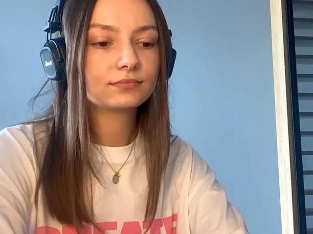 Offline KittieRusu on BongaCams