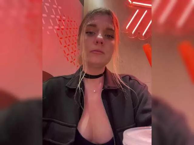 Offline KotiMrrr on BongaCams