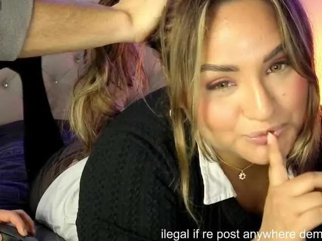 Offline lauralei01 on BongaCams