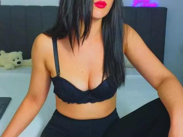 Freechat LauraMirage on BongaCams