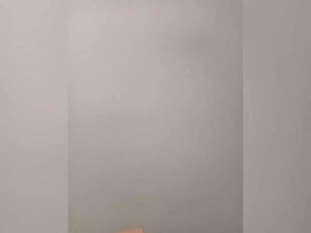 Offline Leylla on BongaCams