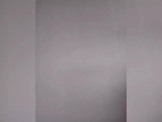 Offline Leylla on BongaCams