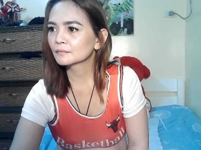 Offline lilymaepinay on BongaCams