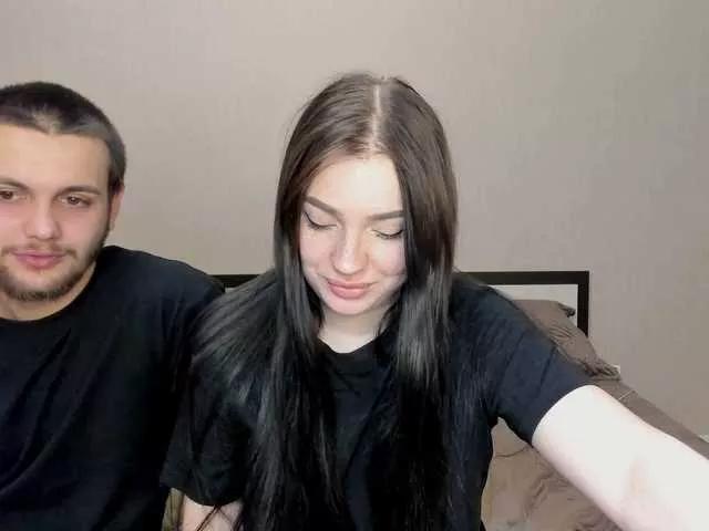 Offline LisaAndDenis on BongaCams