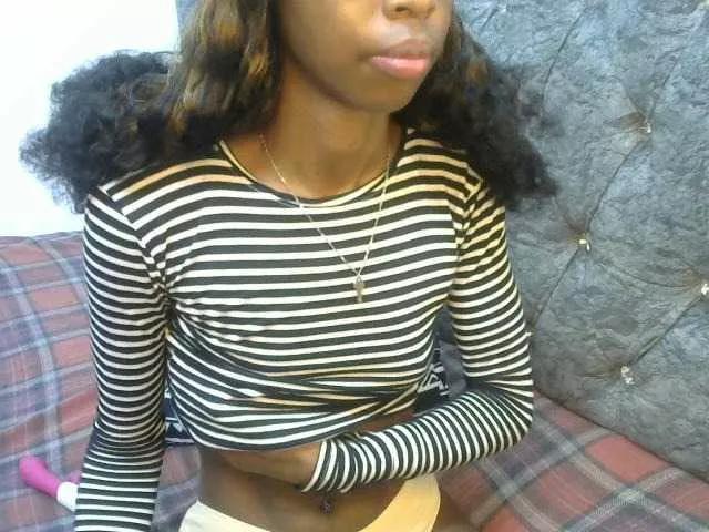 Offline LittleMisscharming on BongaCams