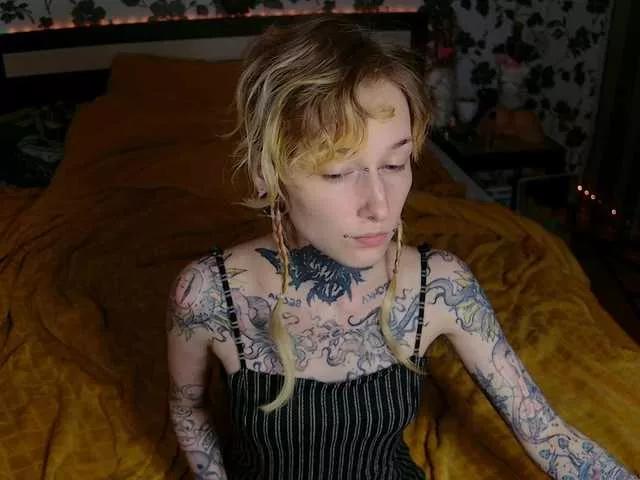 Offline LittleSpaceMouse- on BongaCams