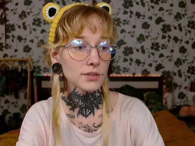 Offline LittleSpaceMouse- on BongaCams