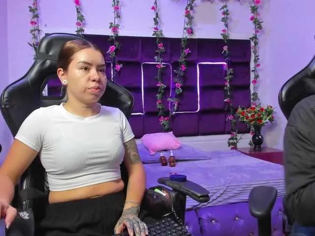 Offline LizaAndCharlottt on BongaCams