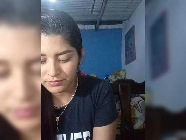 Offline lizmar29 on BongaCams