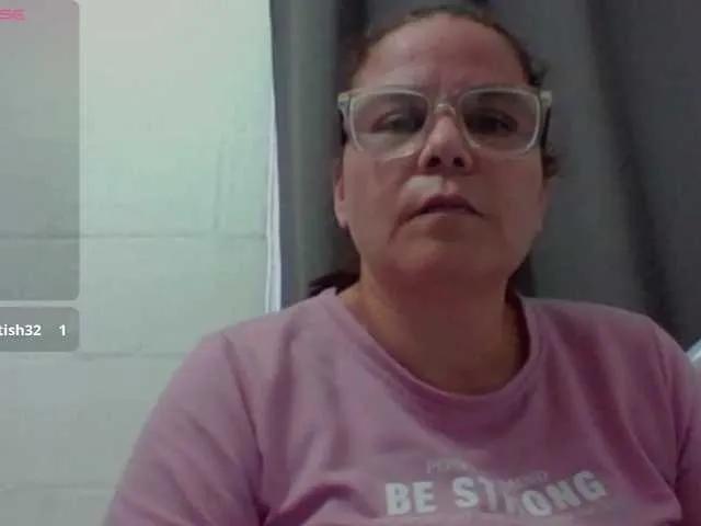 Freechat lucianamaster on BongaCams