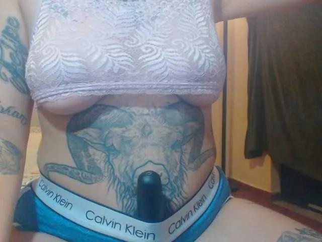 Offline lucy-dreams69 on BongaCams