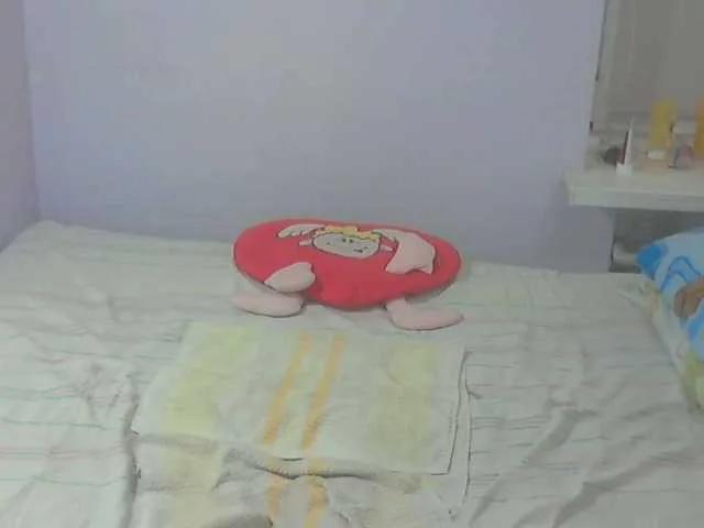 Offline LucyAlexis on BongaCams