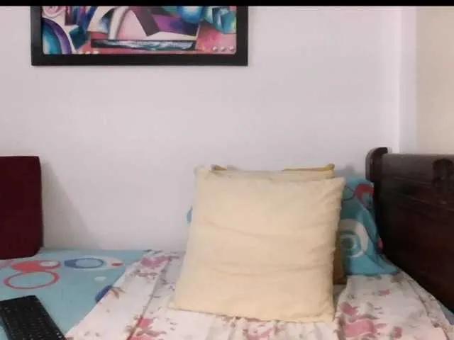 Offline Lucypalmax on BongaCams