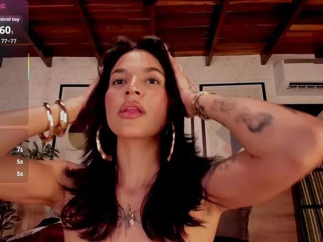 BongaCams LunaRuso is Freechat LunaRuso — I love fun, daring, sincere and talkative people, do you like to be daring? You are in the right place