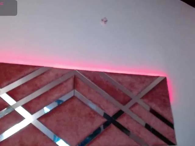 Offline madame-ibby on BongaCams