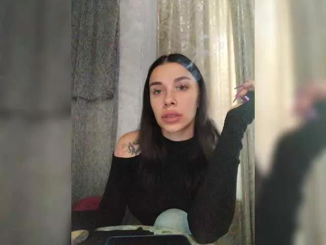 Offline MaidenCrystal on BongaCams