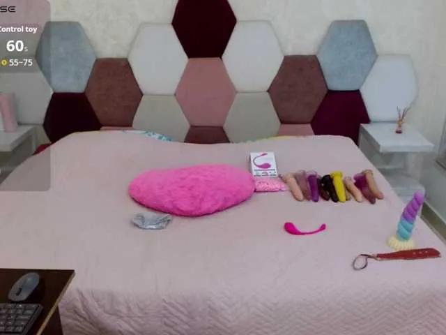 Freechat marianabbw on BongaCams