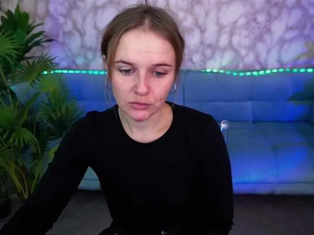 Offline MaribelRiver on BongaCams