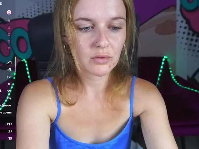 Offline MaribelRiver on BongaCams