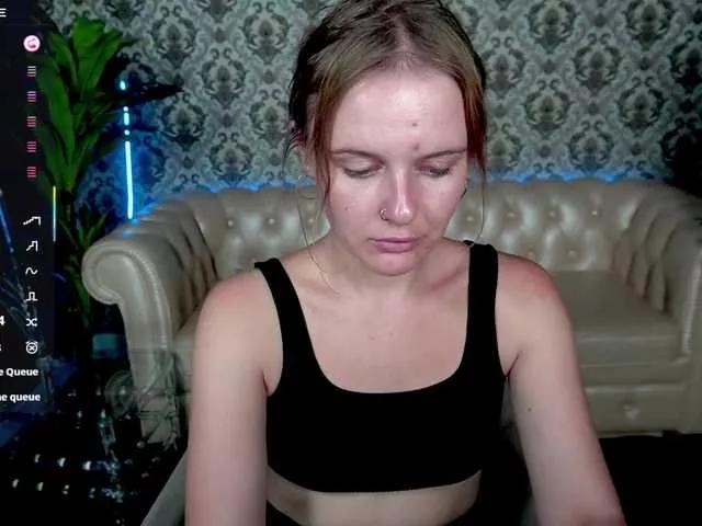 Offline MaribelRiver on BongaCams