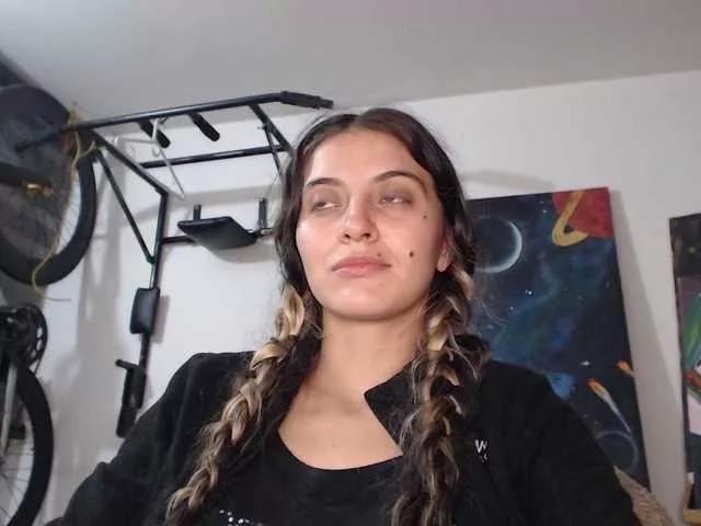 Offline mariecam420 on BongaCams