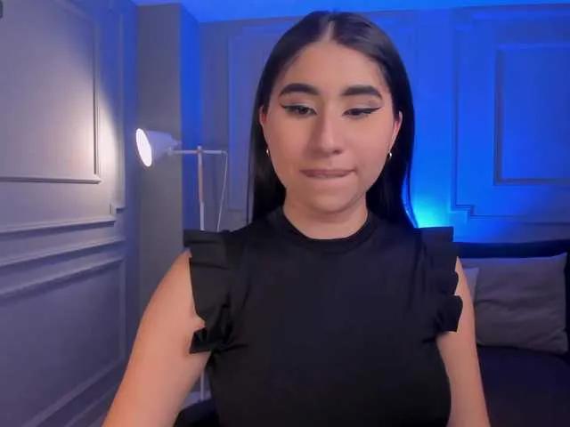 Offline MayaMoretti on BongaCams