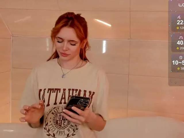 Offline MissRedFox on BongaCams