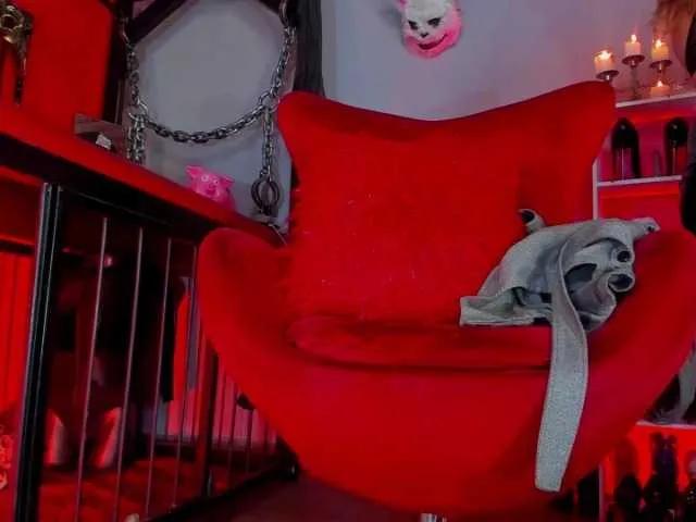 Offline MistressAndre on BongaCams