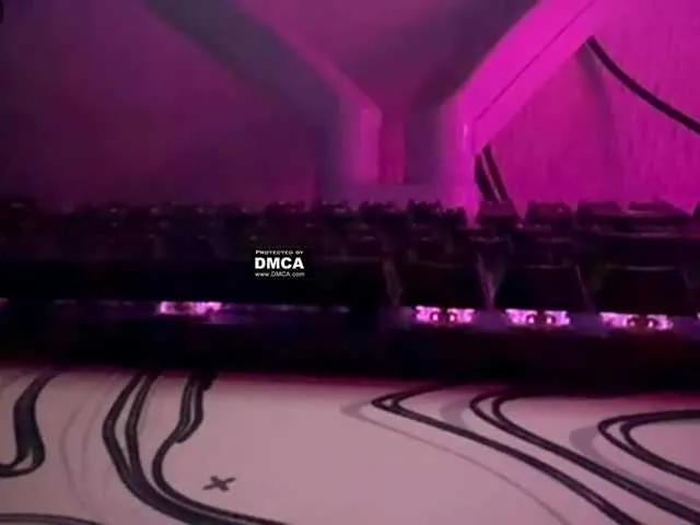 Offline Molokooo1706 on BongaCams