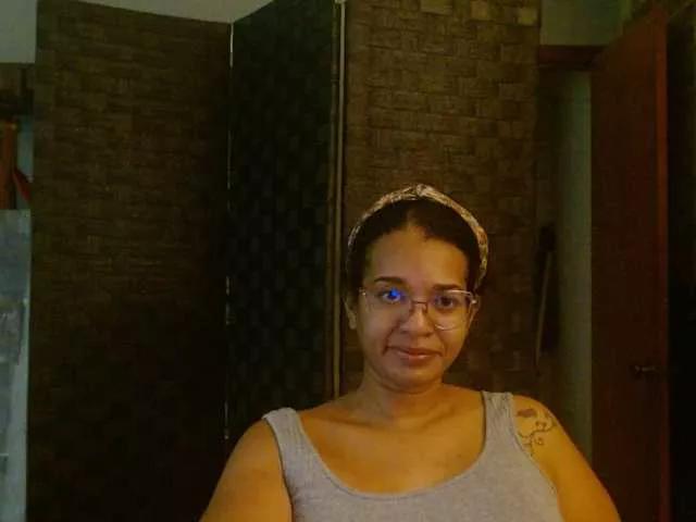 Offline Moranguh on BongaCams