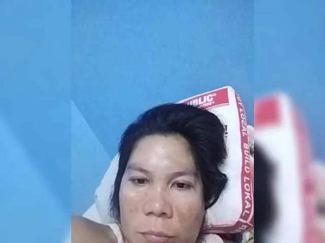 Offline MsButtie33 on BongaCams